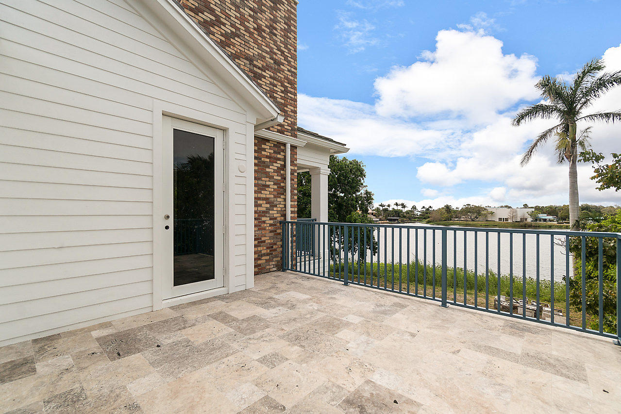 HIBISCUS LAKE EST - Residential