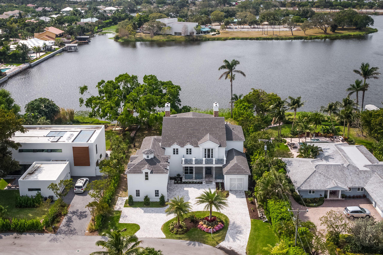 HIBISCUS LAKE EST - Residential