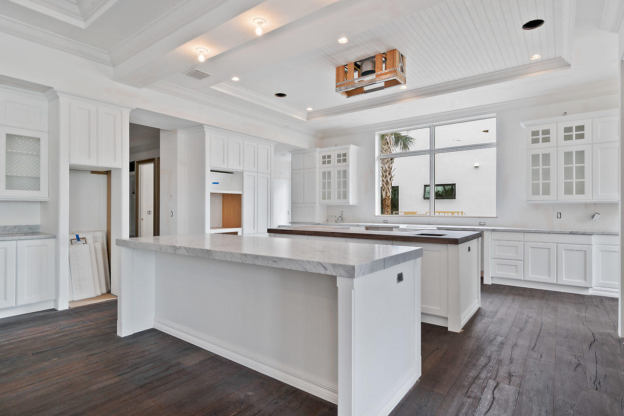 HIBISCUS LAKE EST - Residential