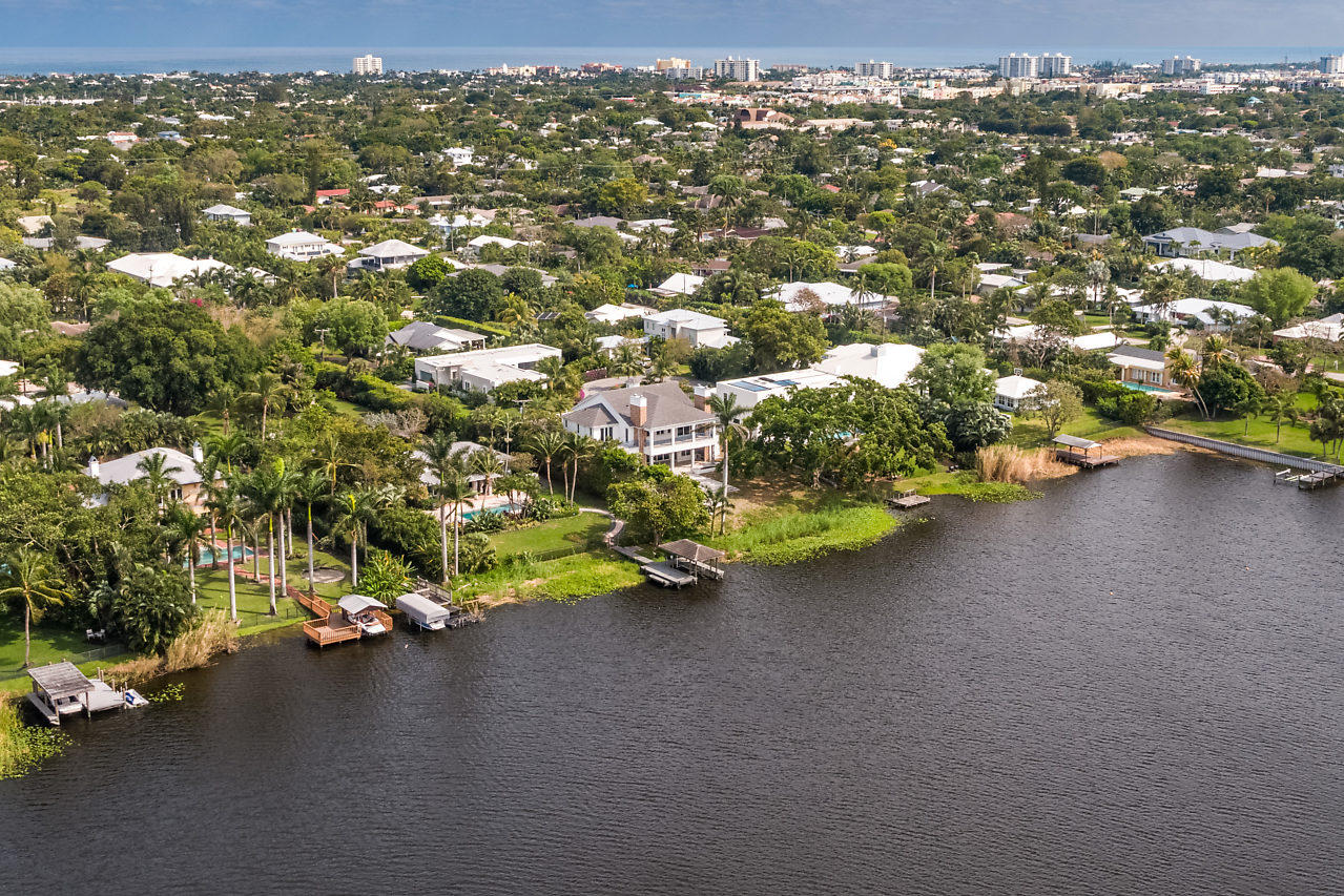 HIBISCUS LAKE EST - Residential