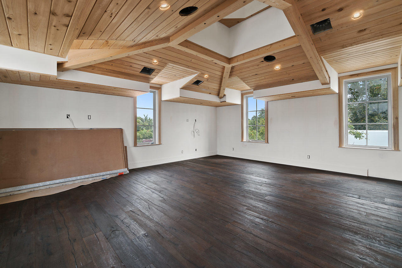 HIBISCUS LAKE EST - Residential