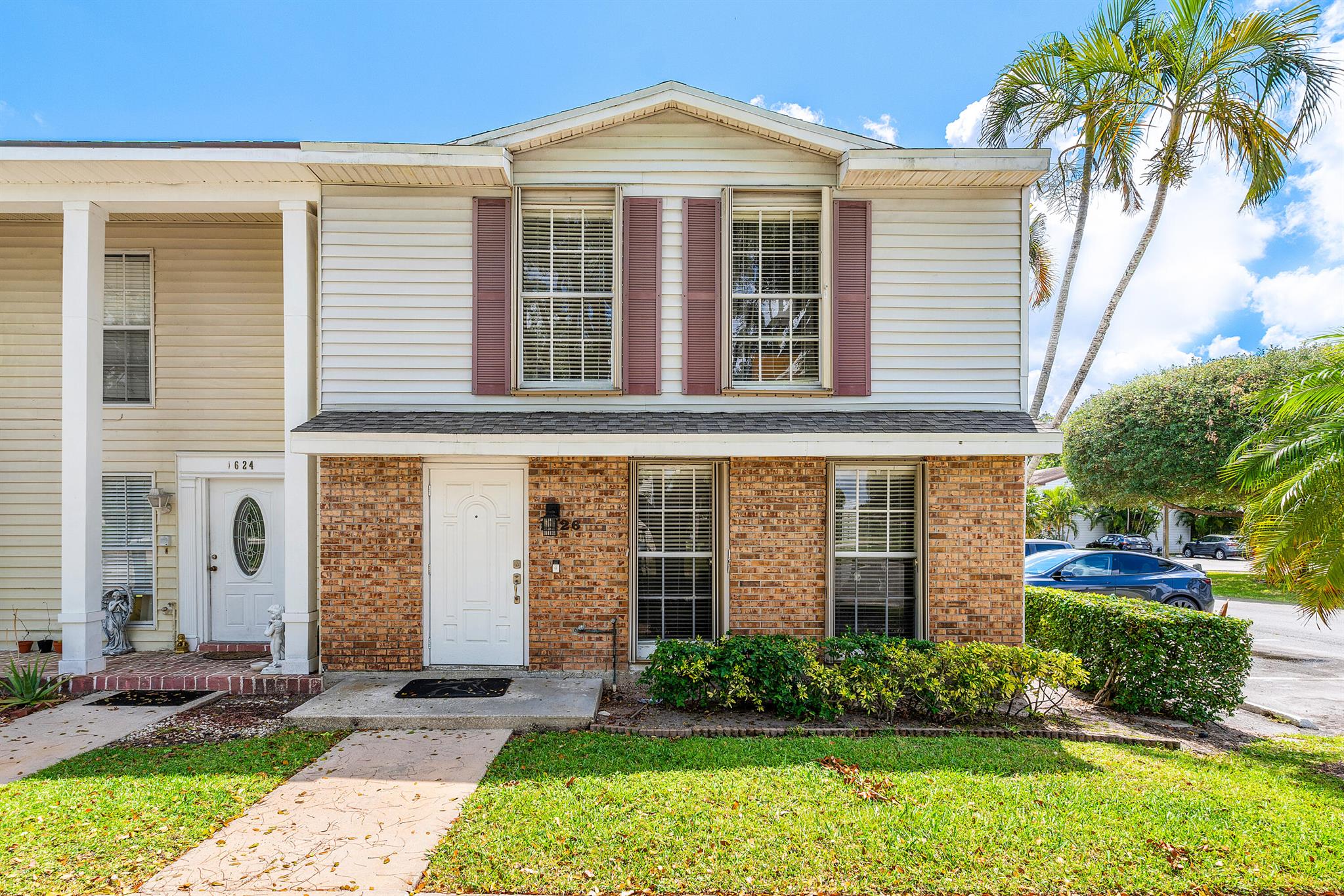 THIS TOWNHOUSE IS THE DEAL YOU HAVE BEEN LOOKING FORNEW ROOF Feb 2021NEW hot water heater Dec 2022NEW AC both unit and handler Sept 2022Updated bathrooms, kitchen and floors.3 bed 2.5 bathrooms2 parking spotsLOW LOW HOA that covers your landscaping costs. 2 dedicated parking spotsPERFECT entry level housing in Wellington OR staff housing that is ready to go. This will NOT last.
