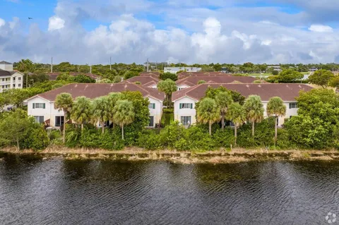 5128 NW 30th Ter, Fort Lauderdale, FL MLS: R11084175