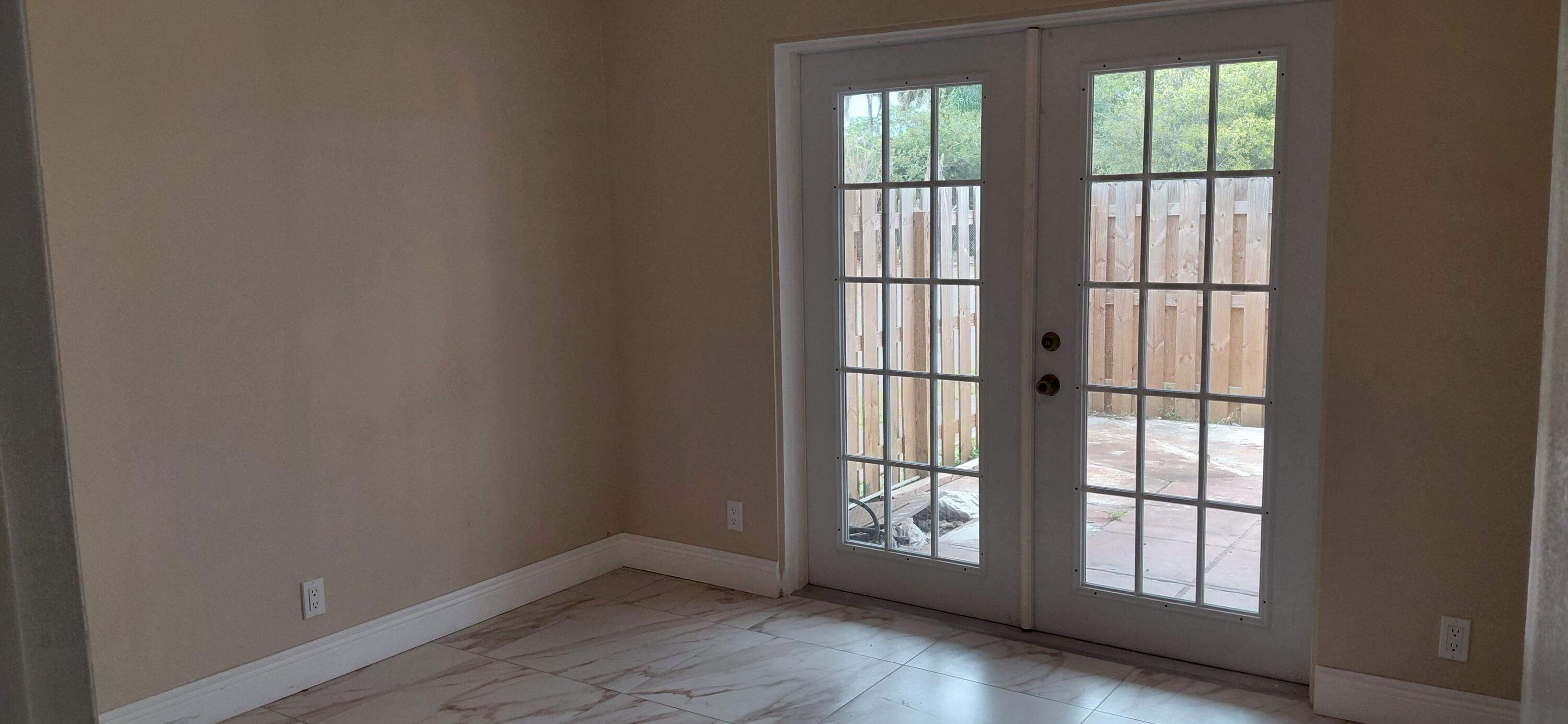 COVE PLACE - Residential