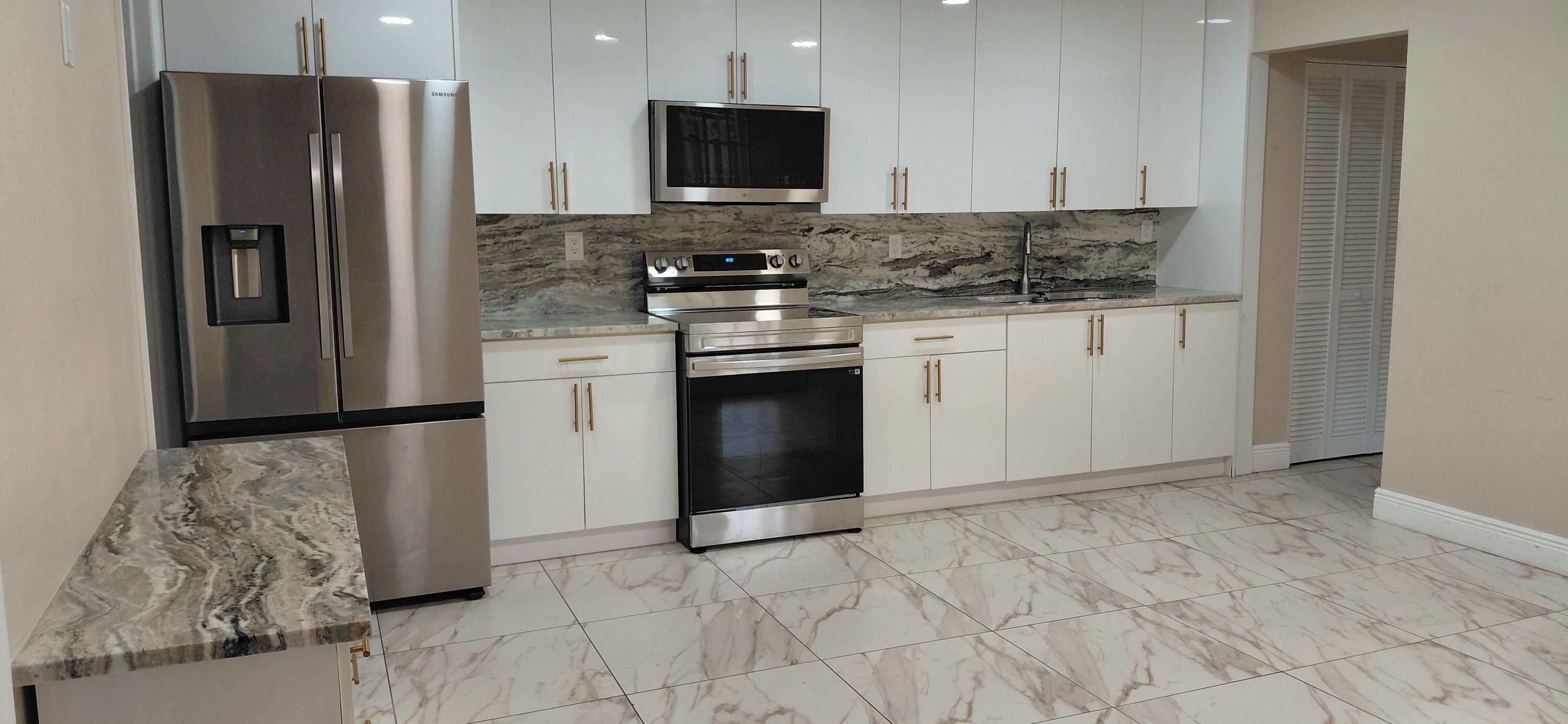 COVE PLACE - Residential