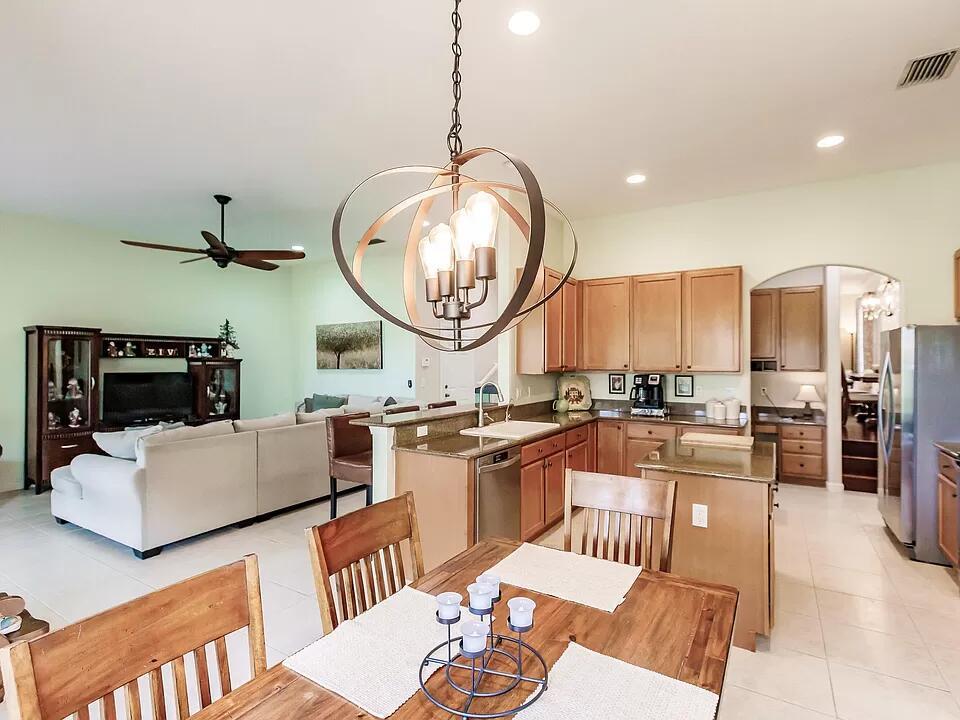 GABLES AT NORTHLAKE 1 - Residential