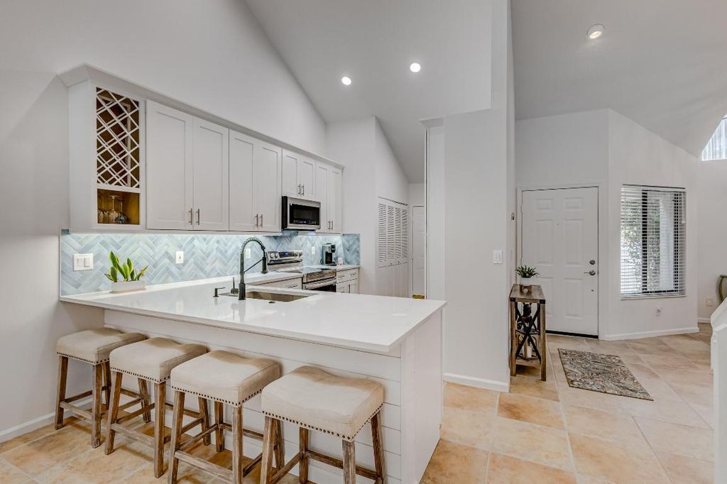 Photo of 705 Sea Oats Drive #B-3, Juno Beach, FL 33408 (MLS # R10946027)