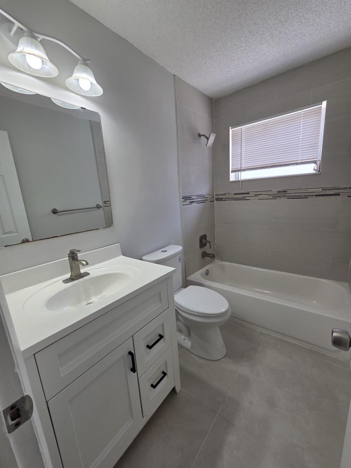 DRIFTWOOD ESTATES NO 2 - Residential Lease