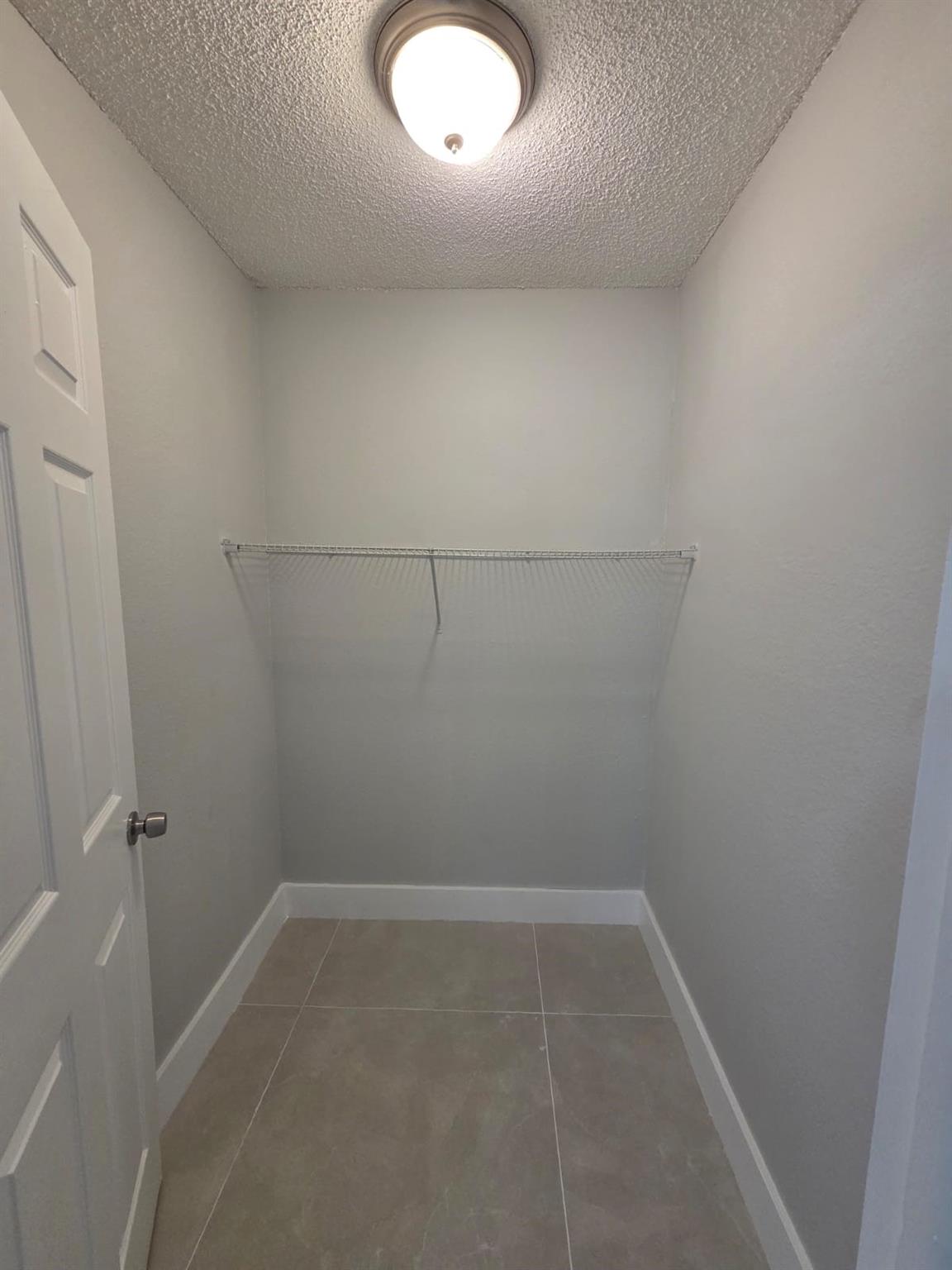 DRIFTWOOD ESTATES NO 2 - Residential Lease