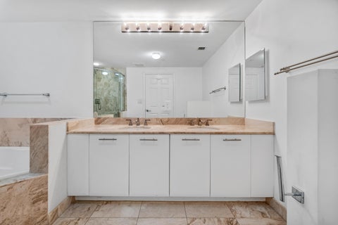 Tiny photo for 510 NW 84th Avenue #428, Plantation, FL 33324 (MLS # B26083209)