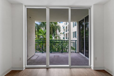 Tiny photo for 510 NW 84th Avenue #428, Plantation, FL 33324 (MLS # B26083209)