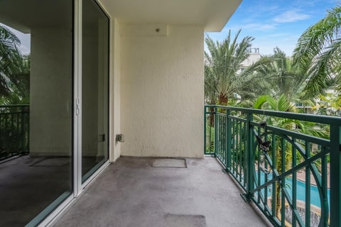 Tiny photo for 510 NW 84th Avenue #428, Plantation, FL 33324 (MLS # B26083209)