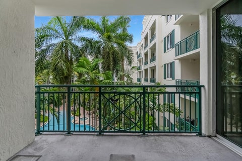 Tiny photo for 510 NW 84th Avenue #428, Plantation, FL 33324 (MLS # B26083209)
