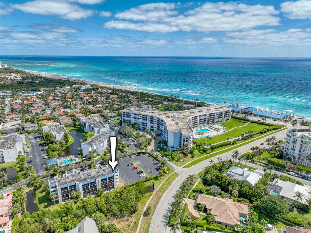 Photo of 1605 S US Highway 1 #E401, Jupiter, FL 33477 (MLS # B26081307)