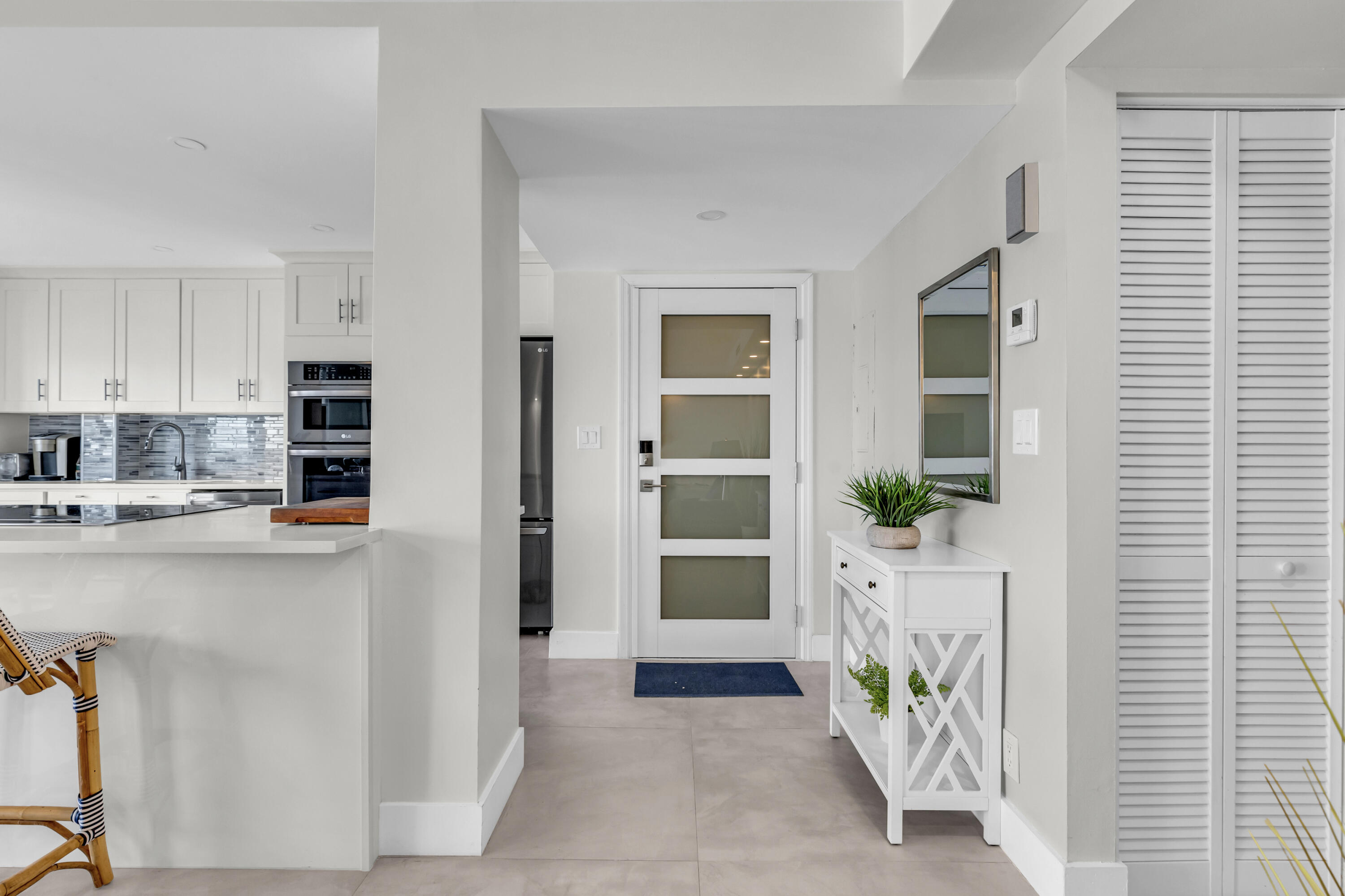 YACHT HARBOUR VILLAS CONDO - Residential Lease