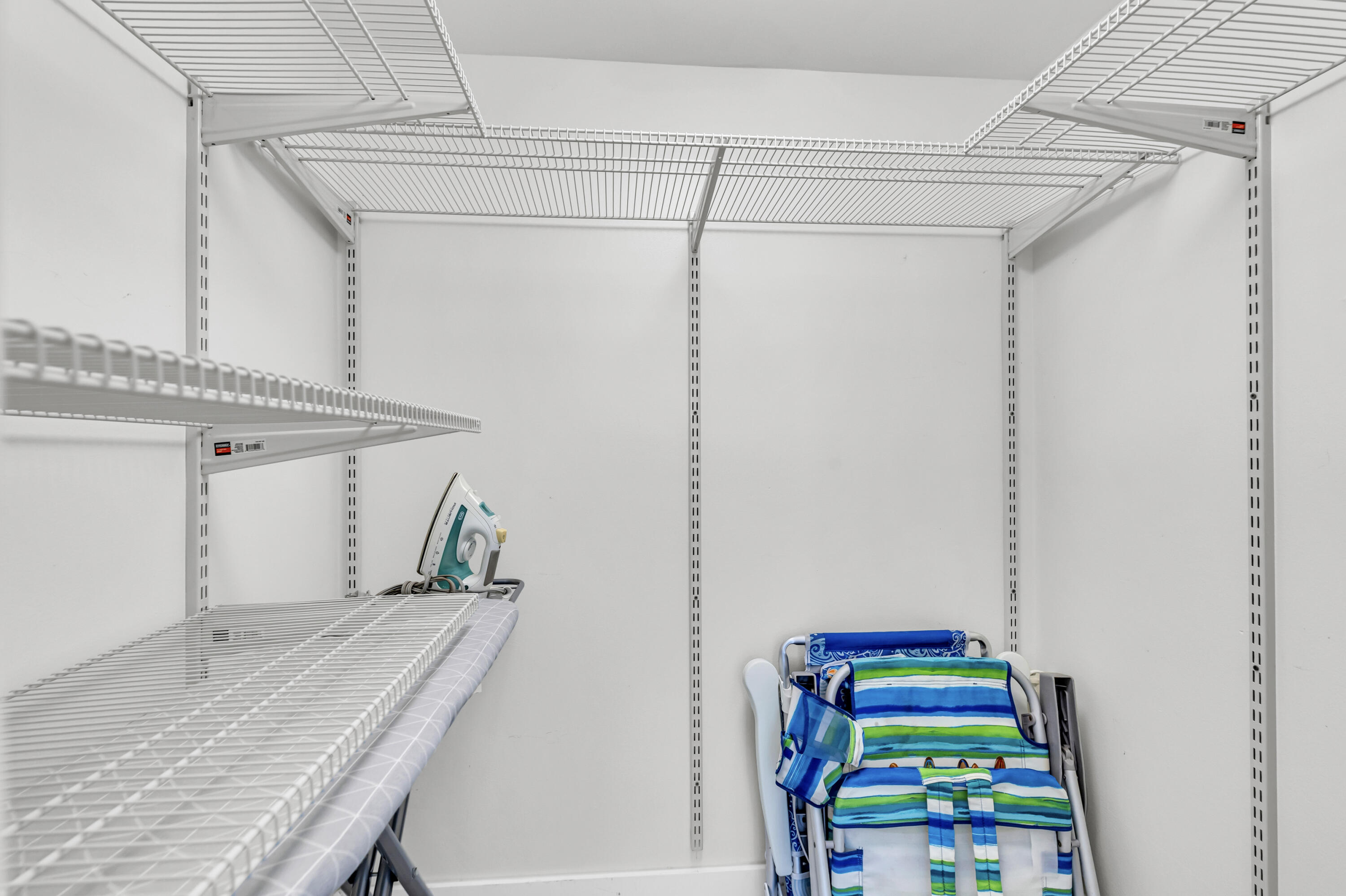 YACHT HARBOUR VILLAS CONDO - Residential Lease