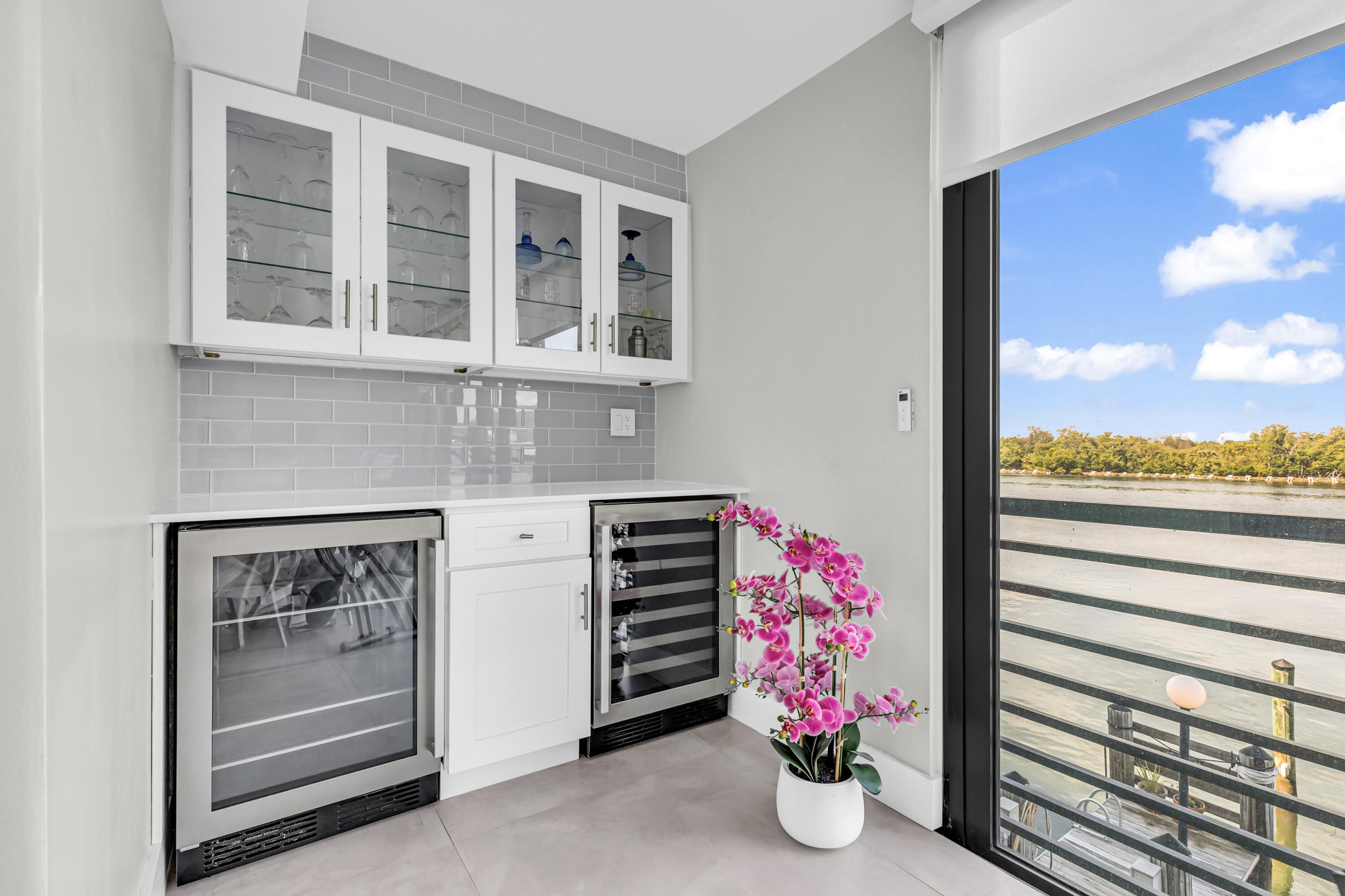 YACHT HARBOUR VILLAS CONDO - Residential Lease