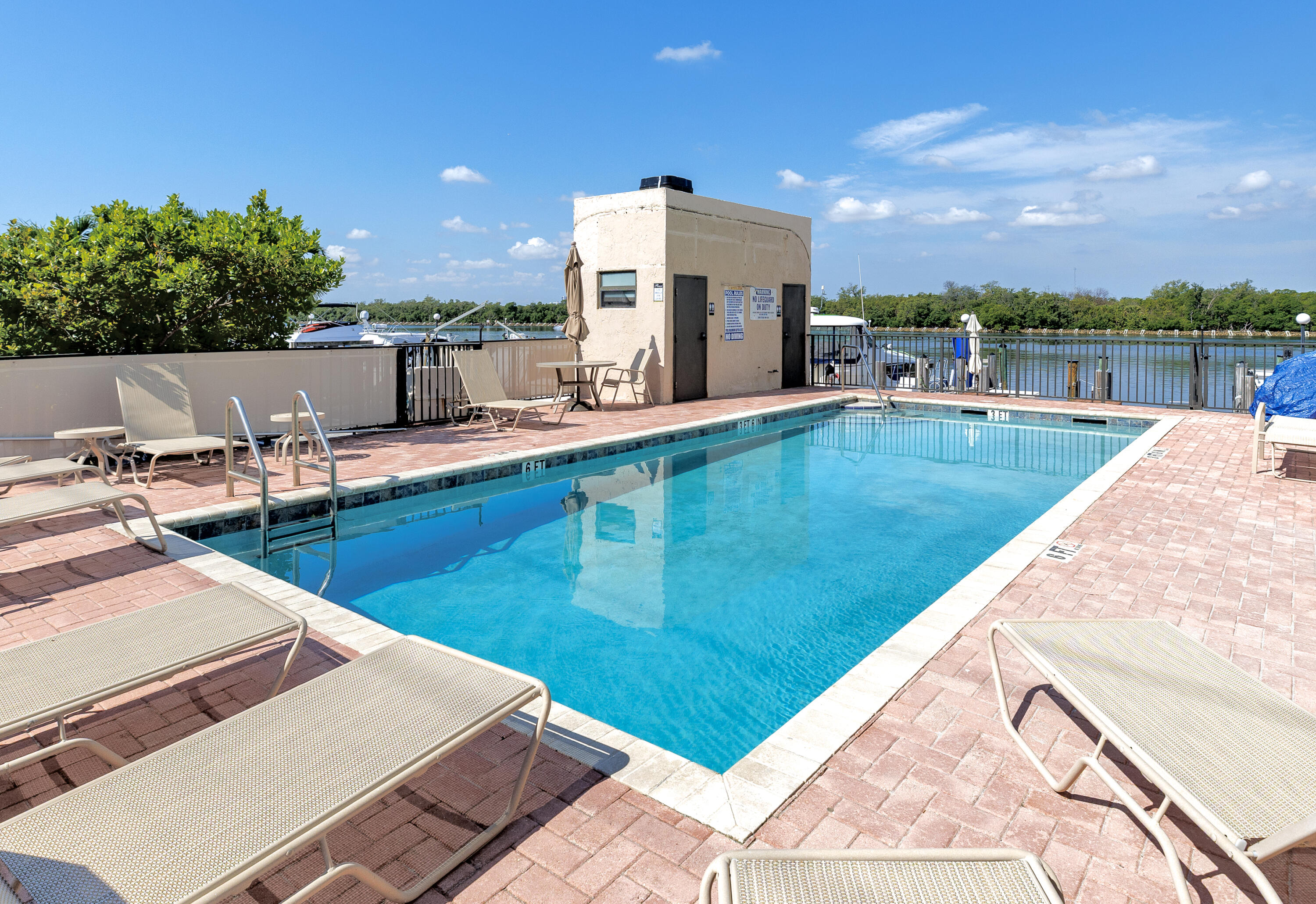 YACHT HARBOUR VILLAS CONDO - Residential Lease