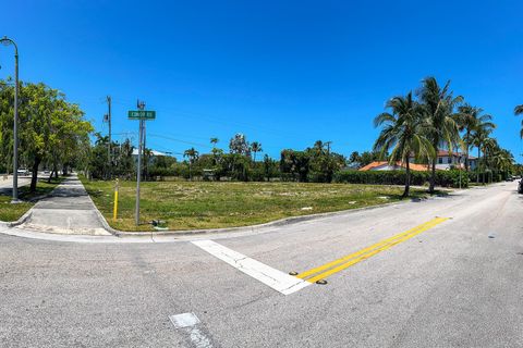 Single Family Residence in West Palm Beach FL 265 Edmor Road 3.jpg