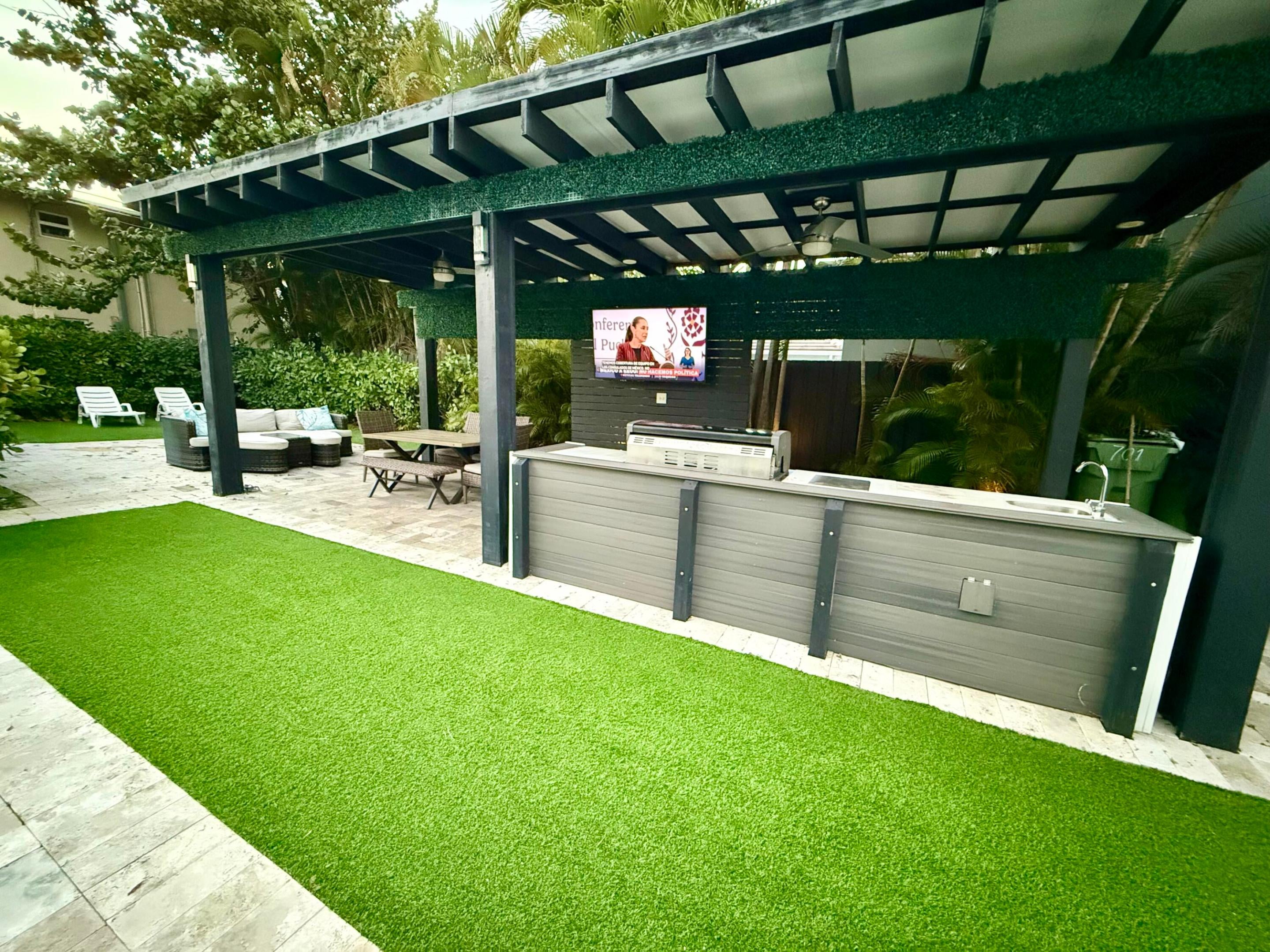 VICTORIA HIGHLANDS - Residential Income