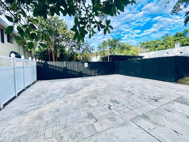 VICTORIA HIGHLANDS - Residential Income