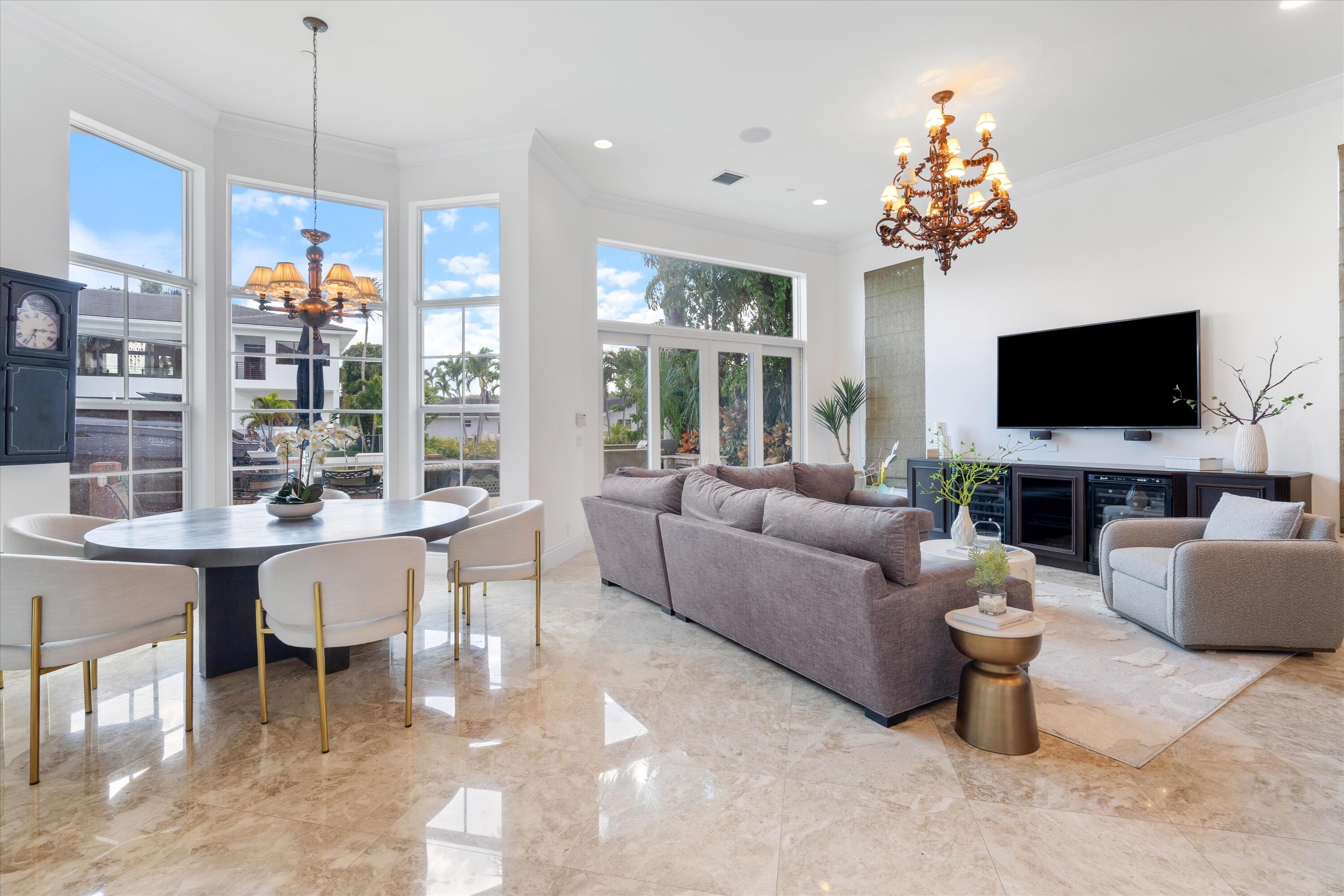 TROPIC ISLE - Residential