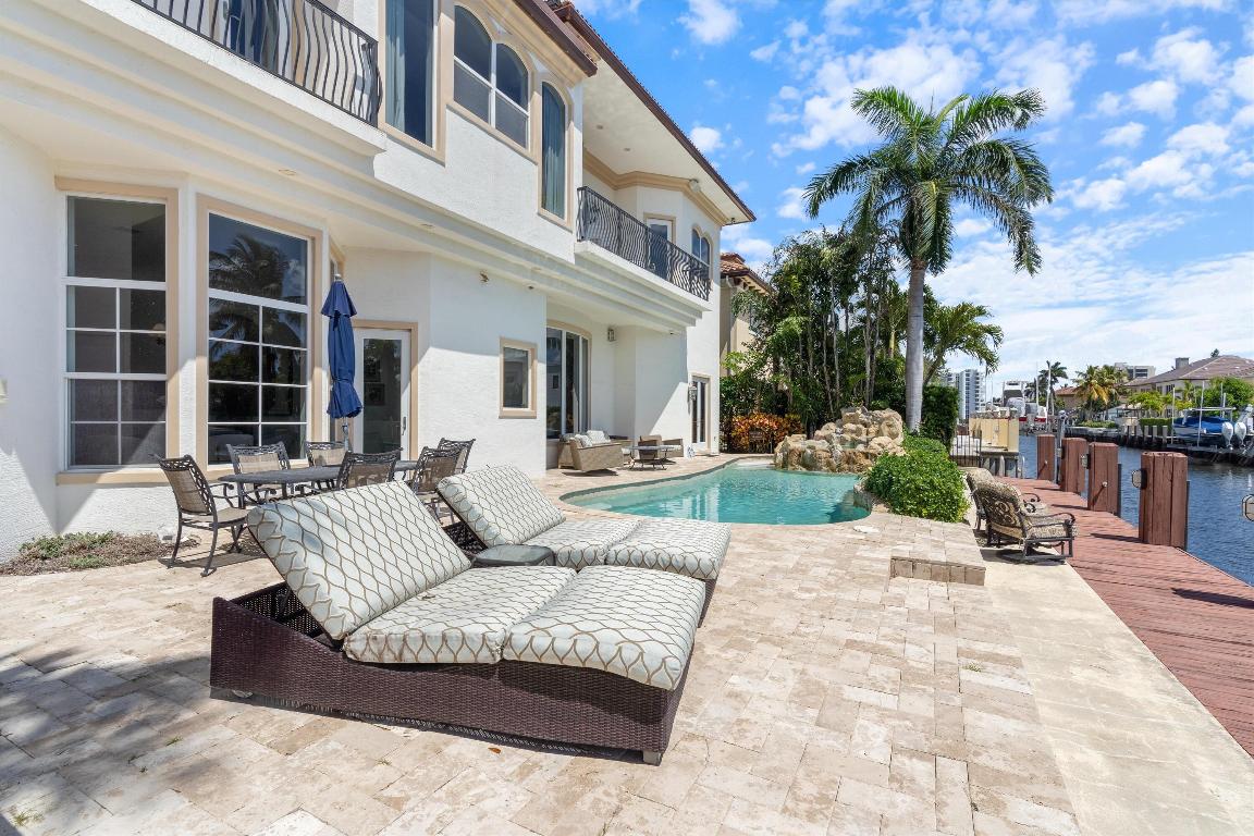 TROPIC ISLE - Residential