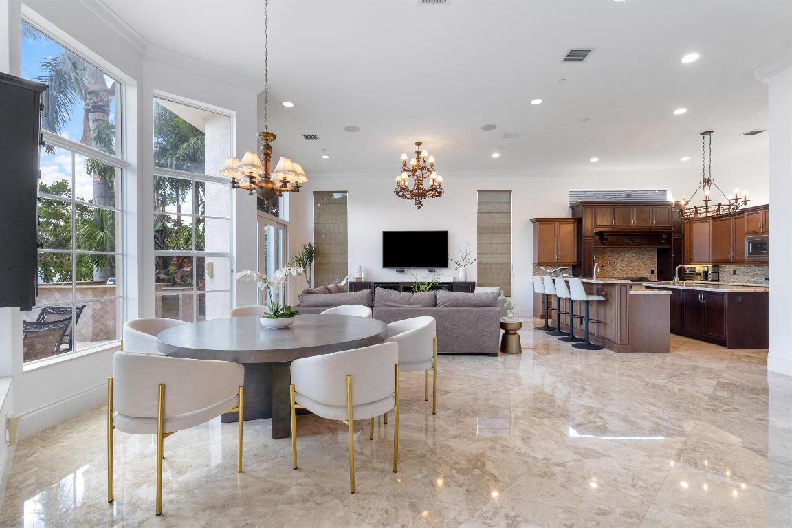 TROPIC ISLE - Residential