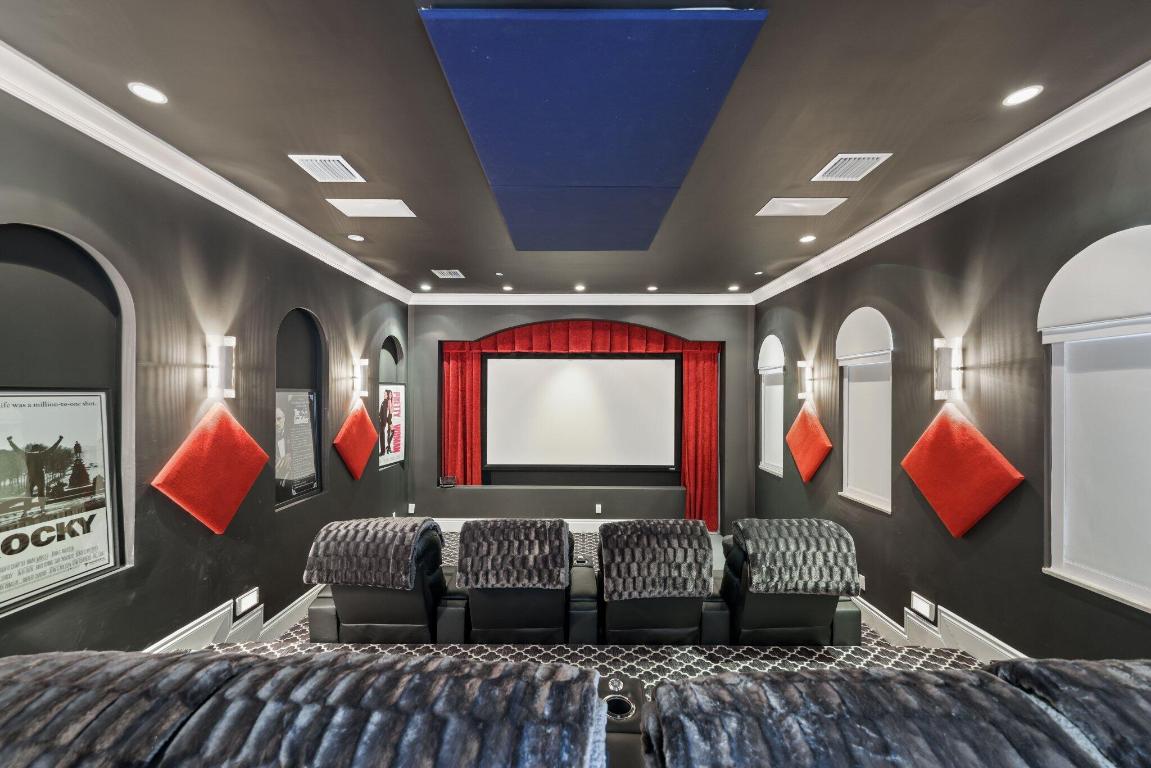 TROPIC ISLE - Residential