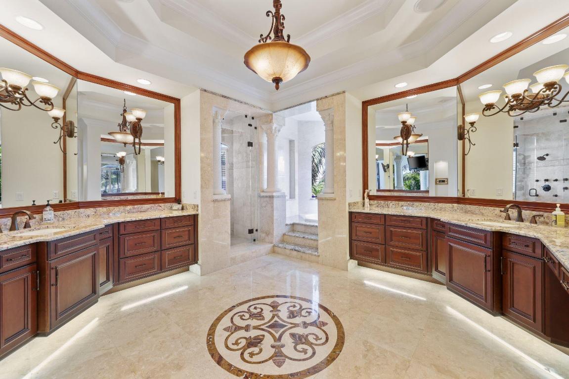 TROPIC ISLE - Residential