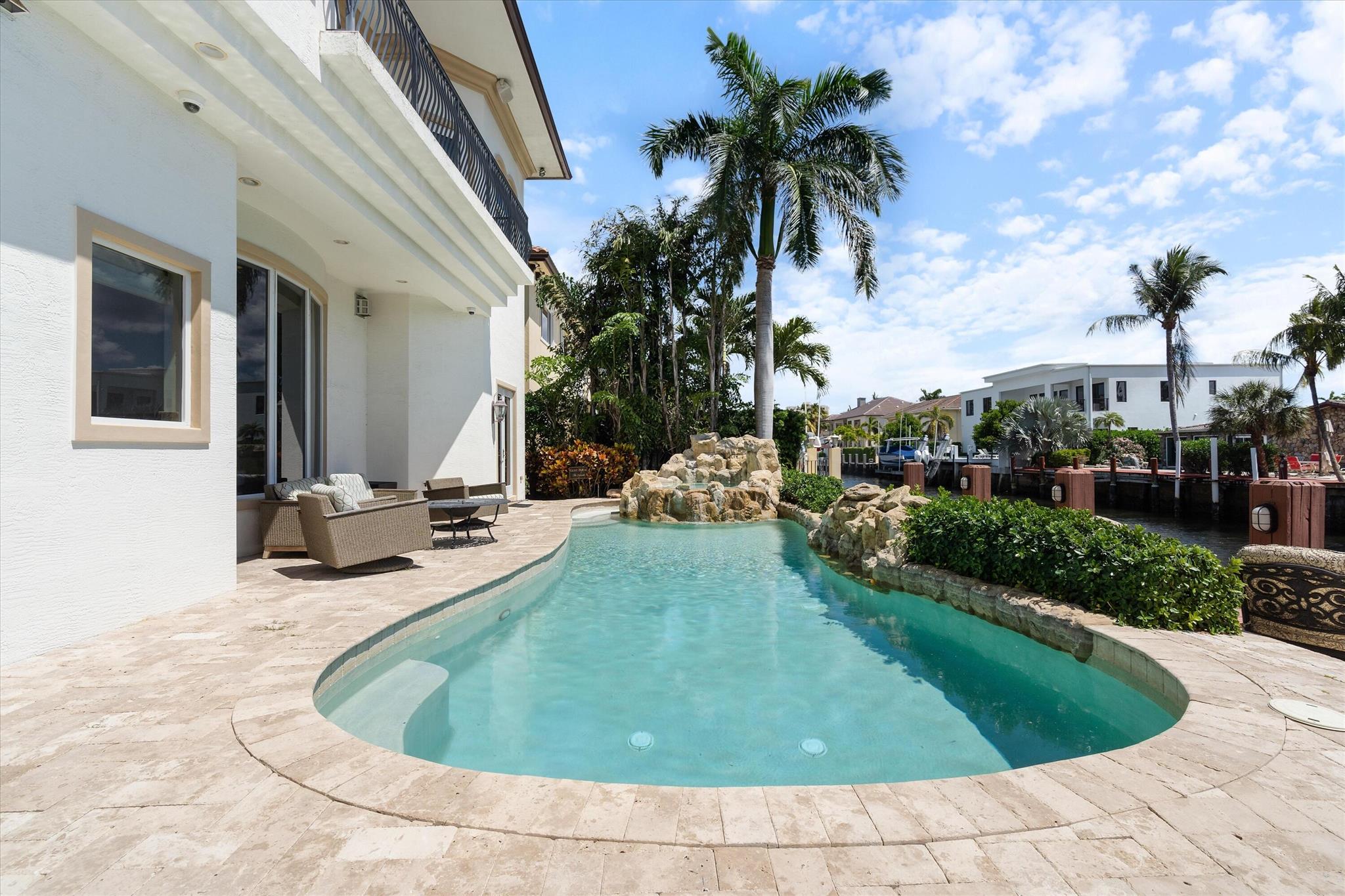 TROPIC ISLE - Residential