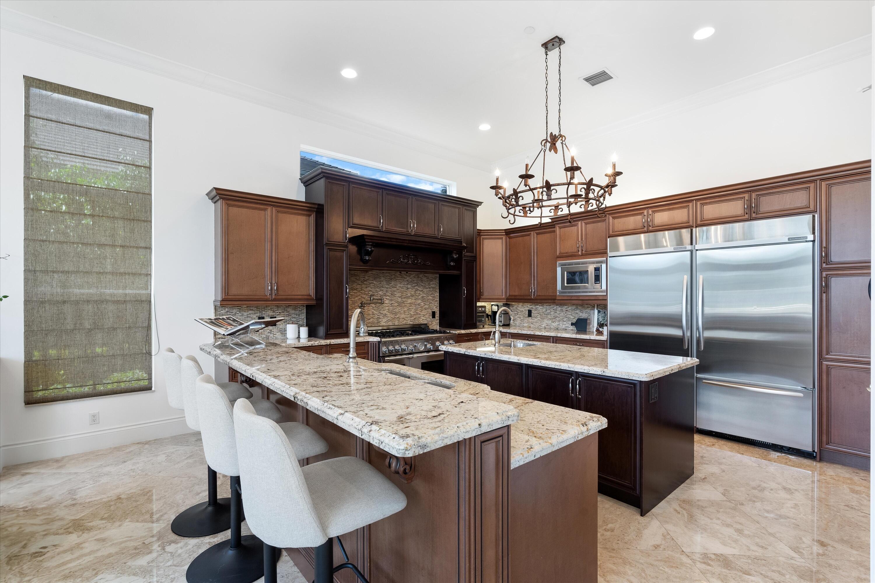 TROPIC ISLE - Residential