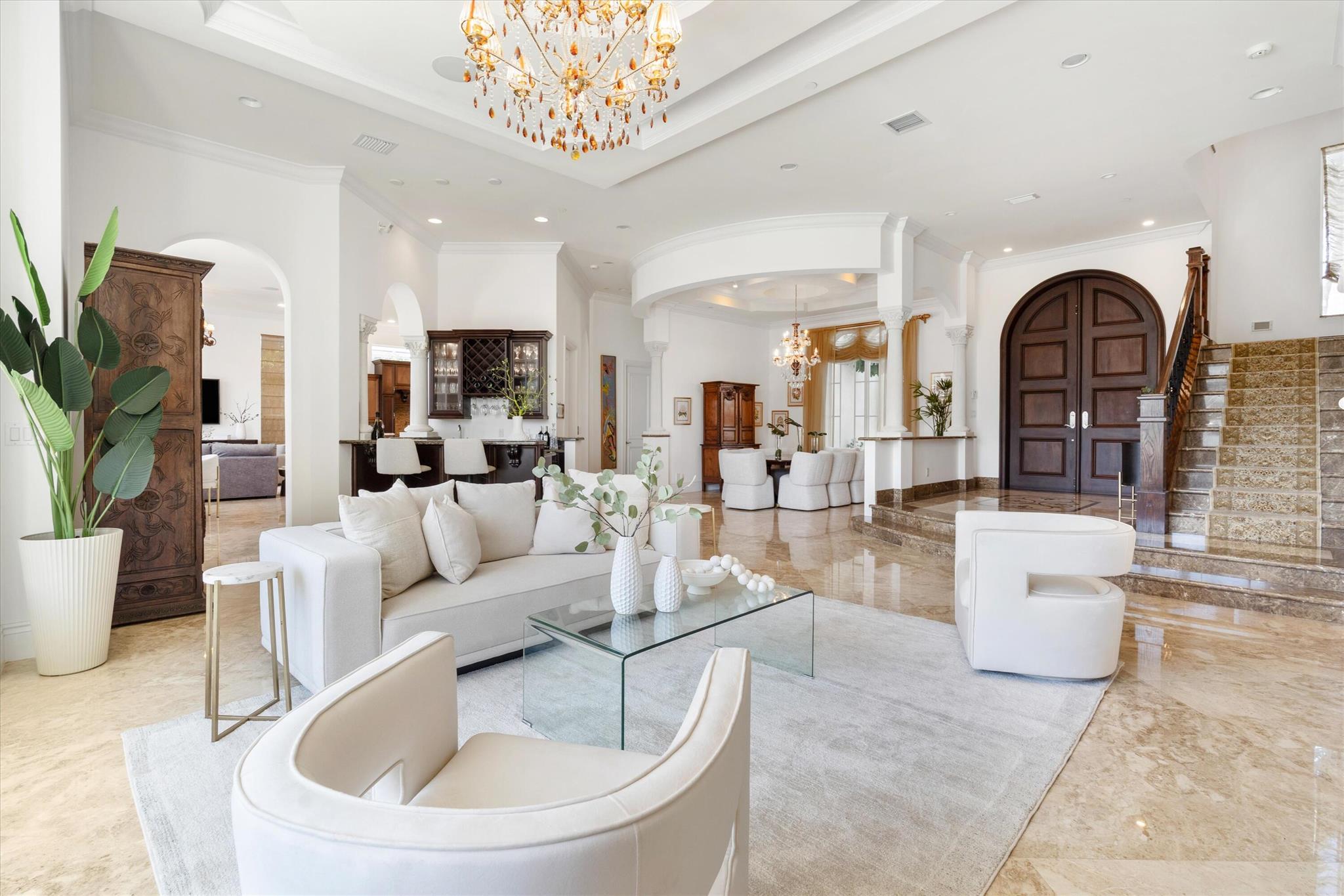 TROPIC ISLE - Residential