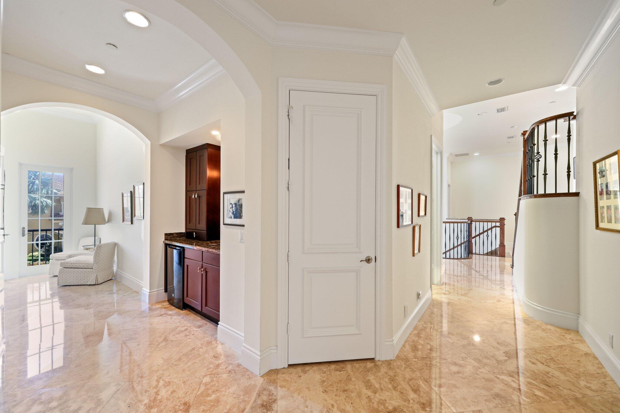 TROPIC ISLE - Residential