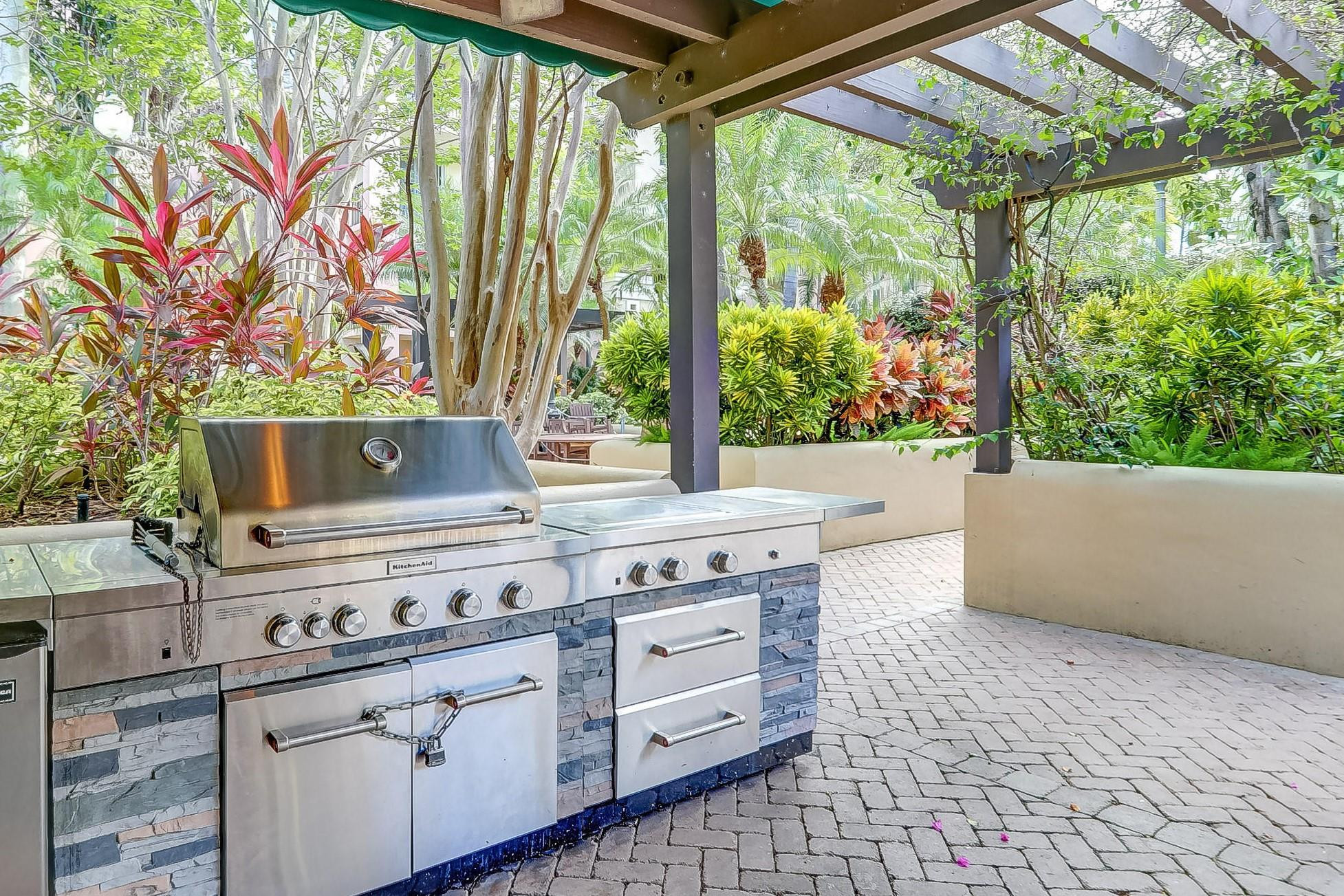 LAS OLAS BY THE RIVER - Residential