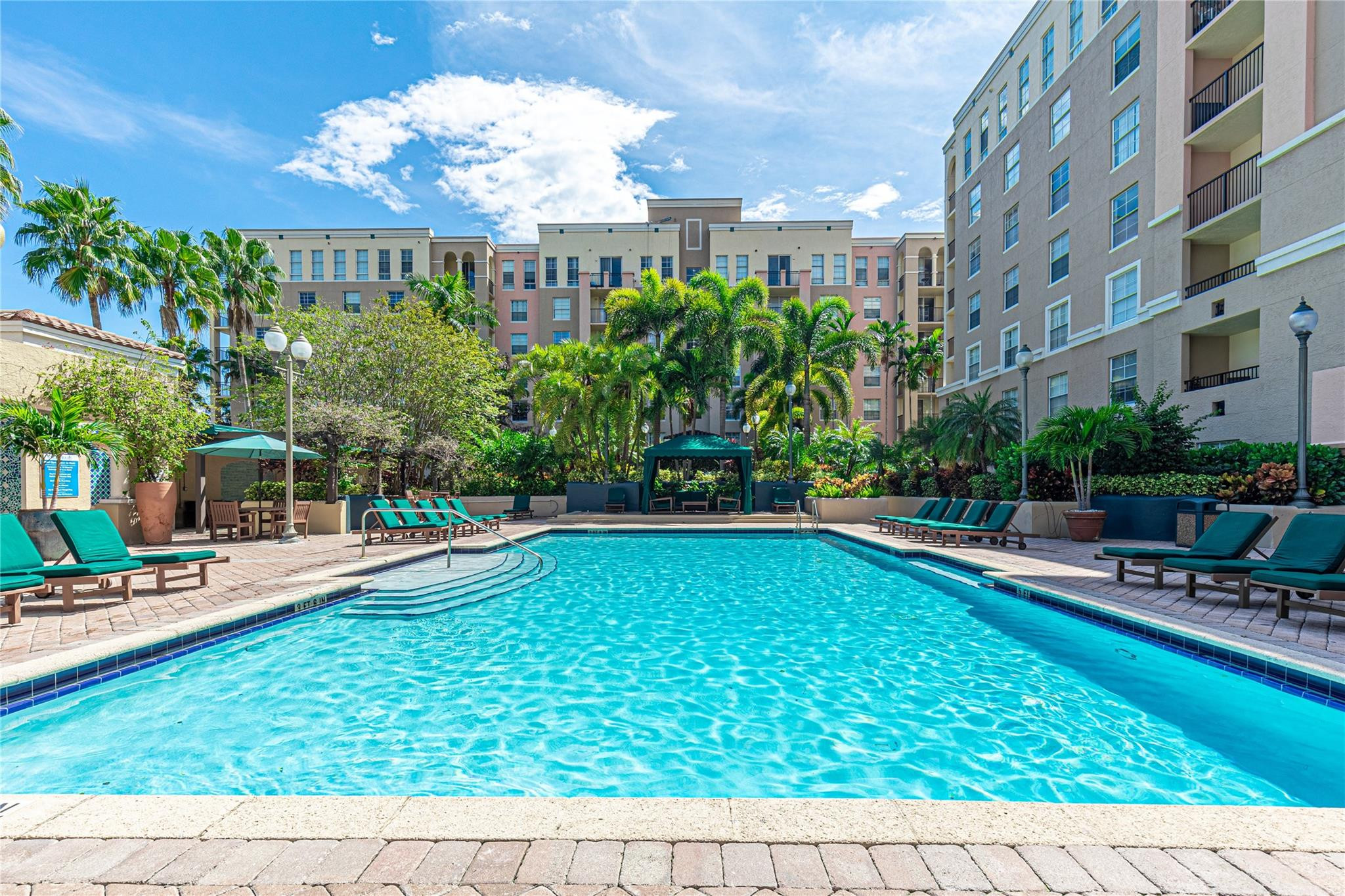 LAS OLAS BY THE RIVER - Residential