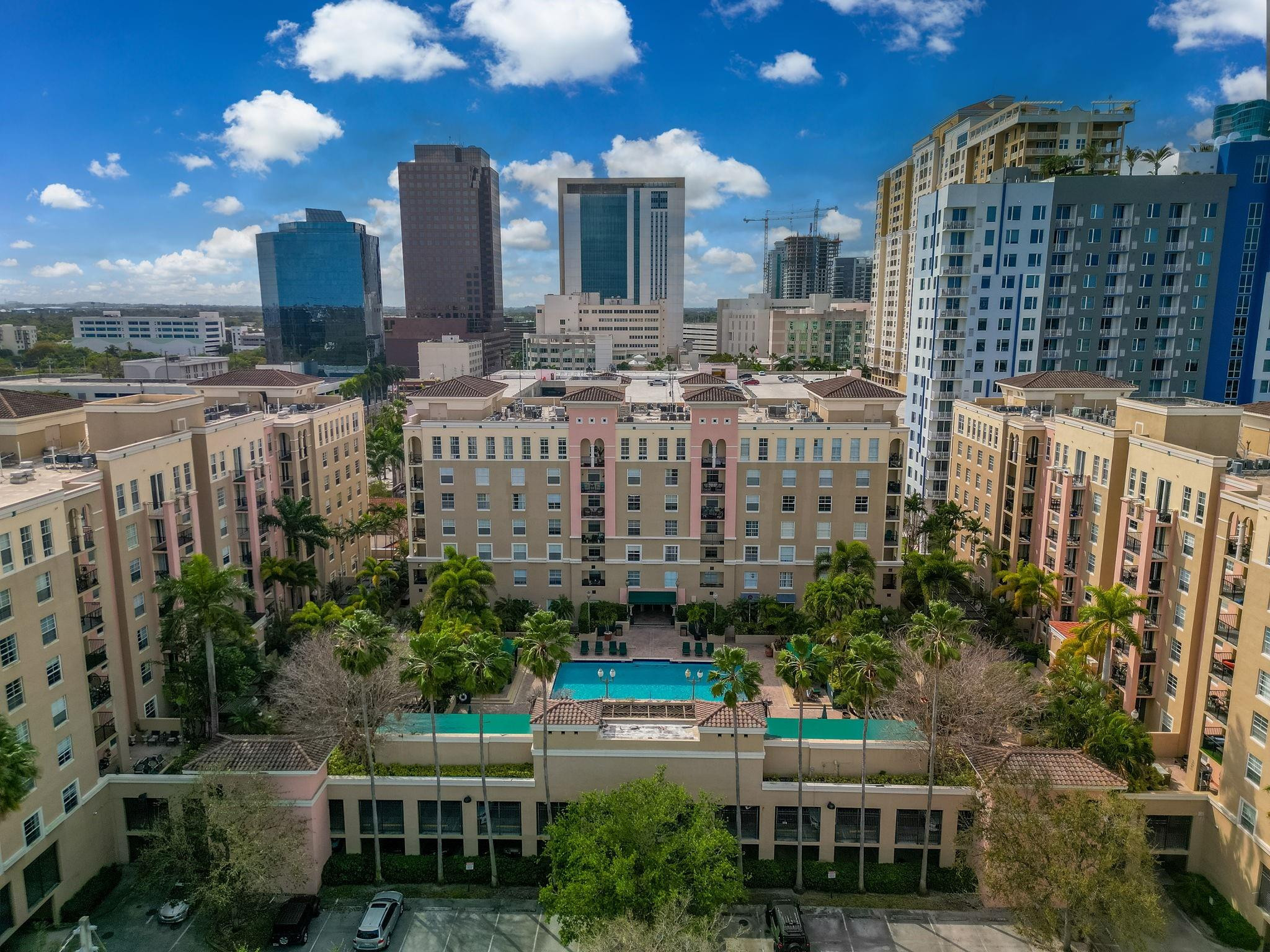 LAS OLAS BY THE RIVER - Residential