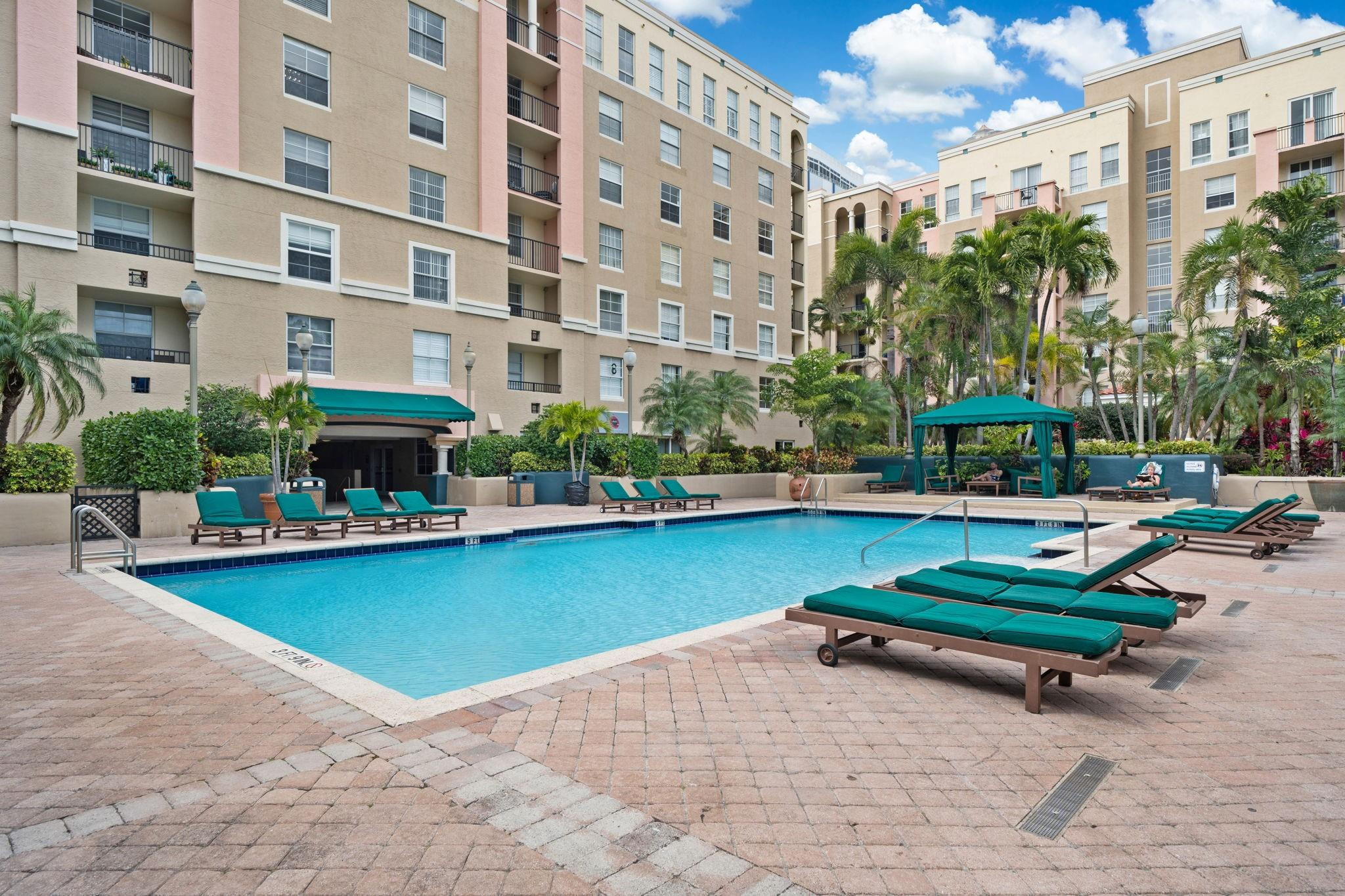 LAS OLAS BY THE RIVER - Residential