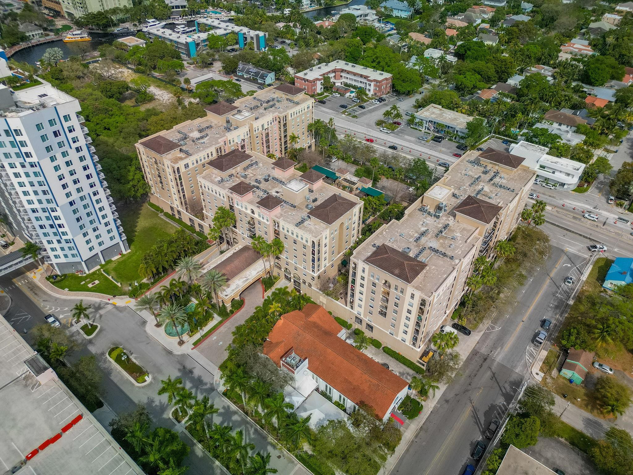 LAS OLAS BY THE RIVER - Residential