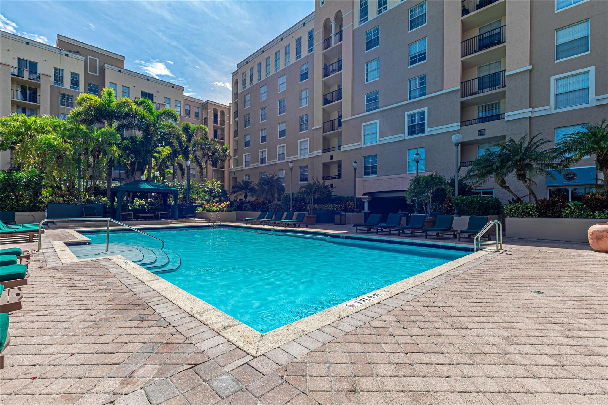 LAS OLAS BY THE RIVER - Residential