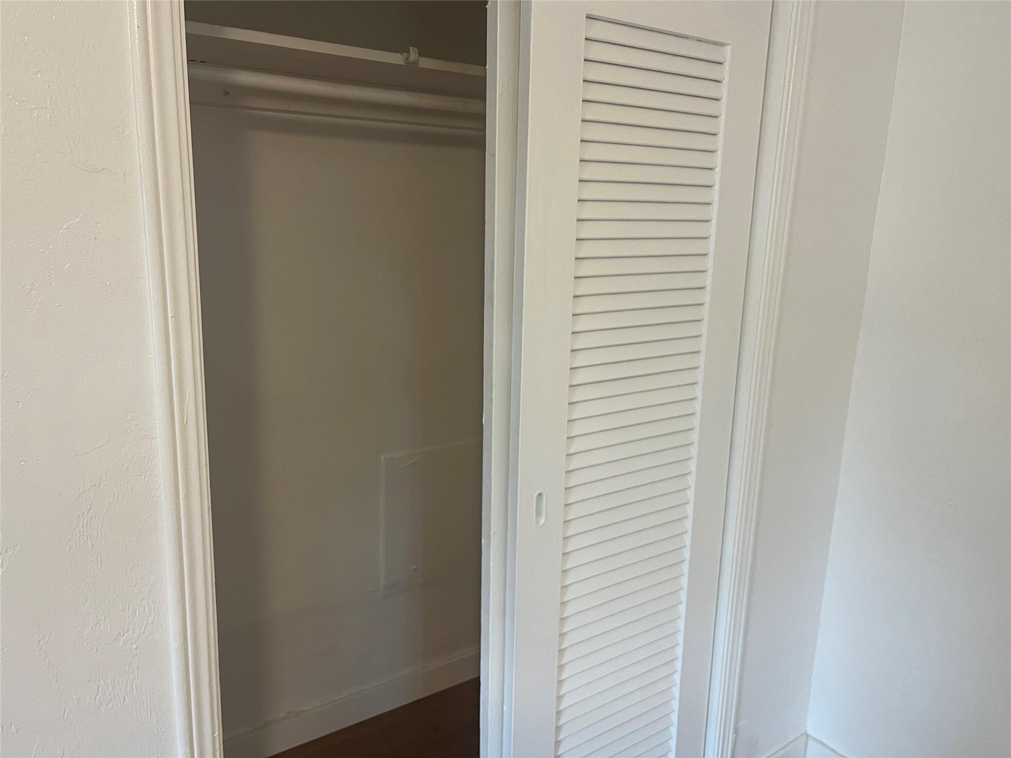 Hollywood 1-21 B - Residential Lease