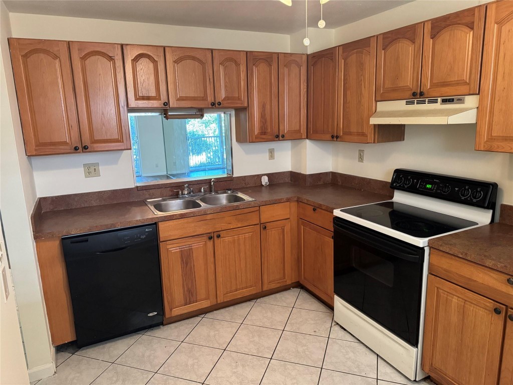 Sherwood Square Condo B - Residential Lease