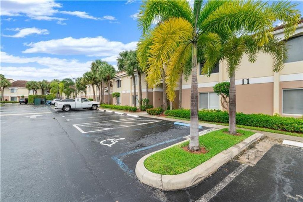 Photo of 815 W Boynton Beach Blvd #11-106, Boynton Beach, FL 33426 (MLS # F10320229)