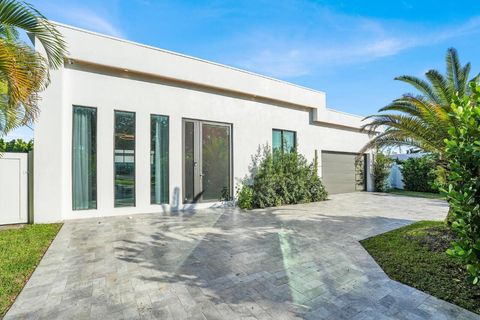 828 NW 2nd Avenue Boca Raton FL 33432