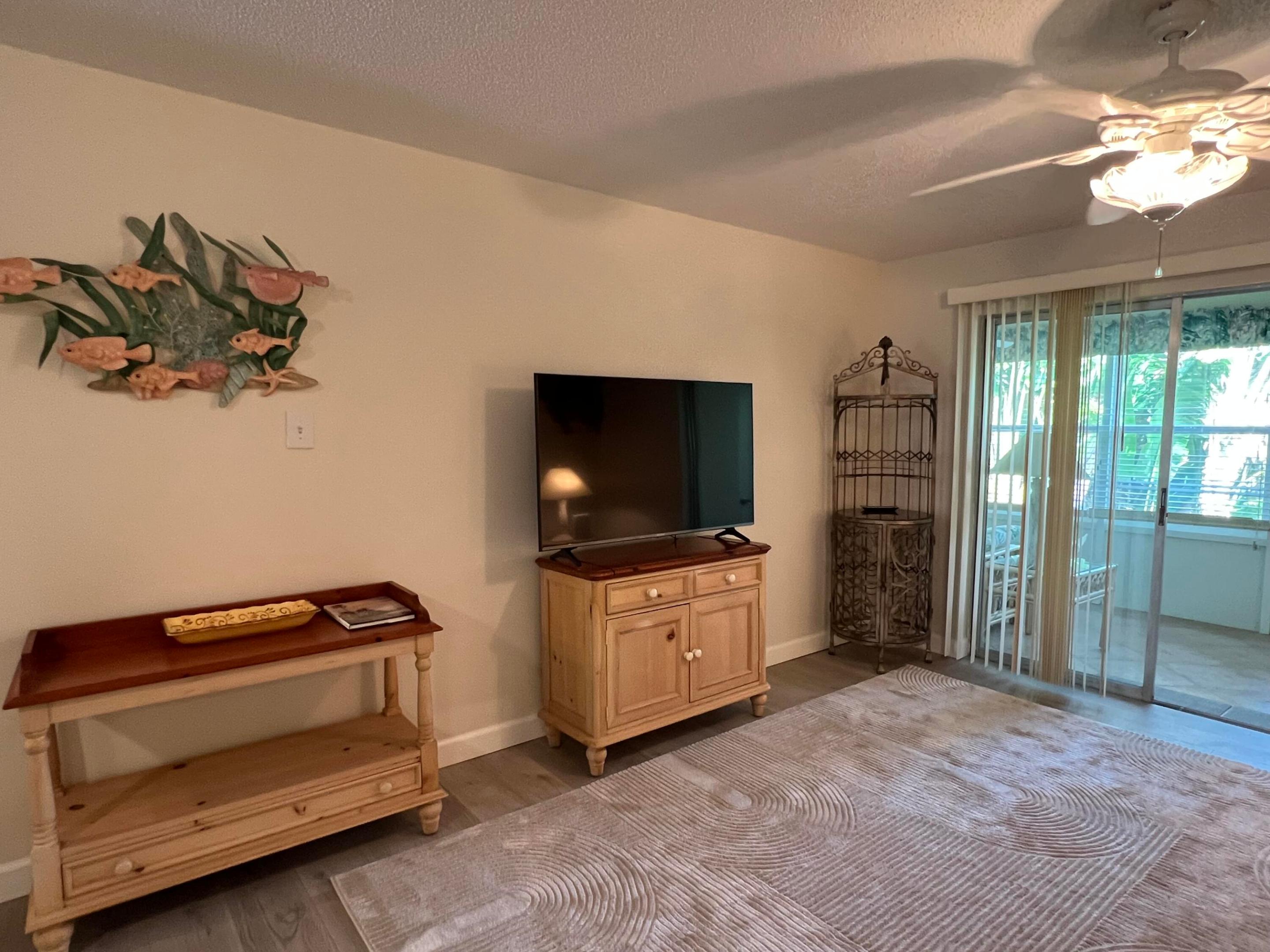 COLONNADES CONDOMINIUM - Residential Lease