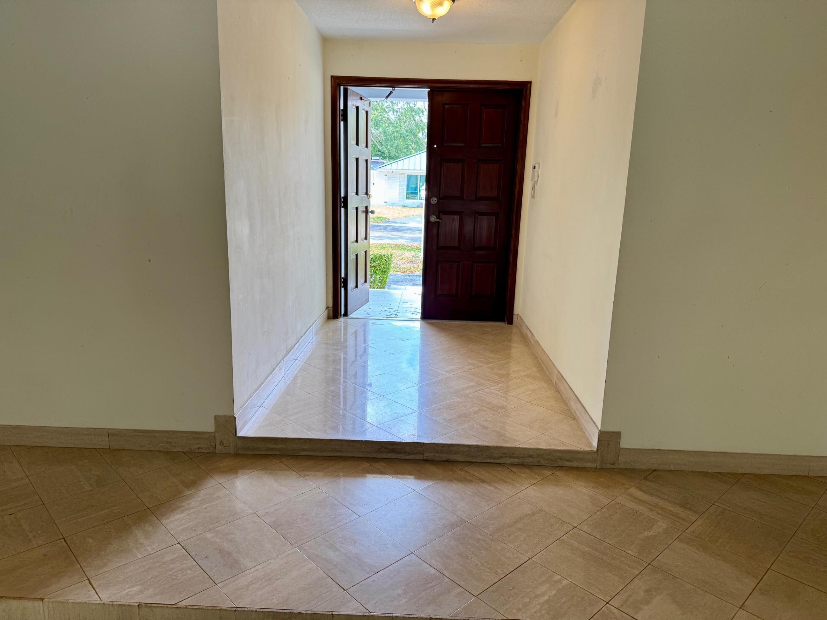 NEW ORLEANS VILLAS - Residential Lease