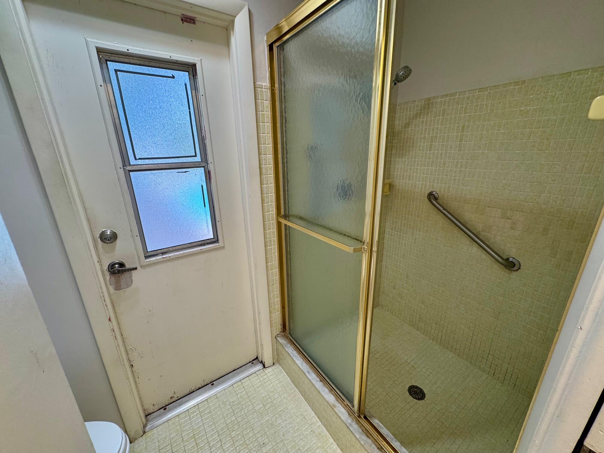 NEW ORLEANS VILLAS - Residential Lease