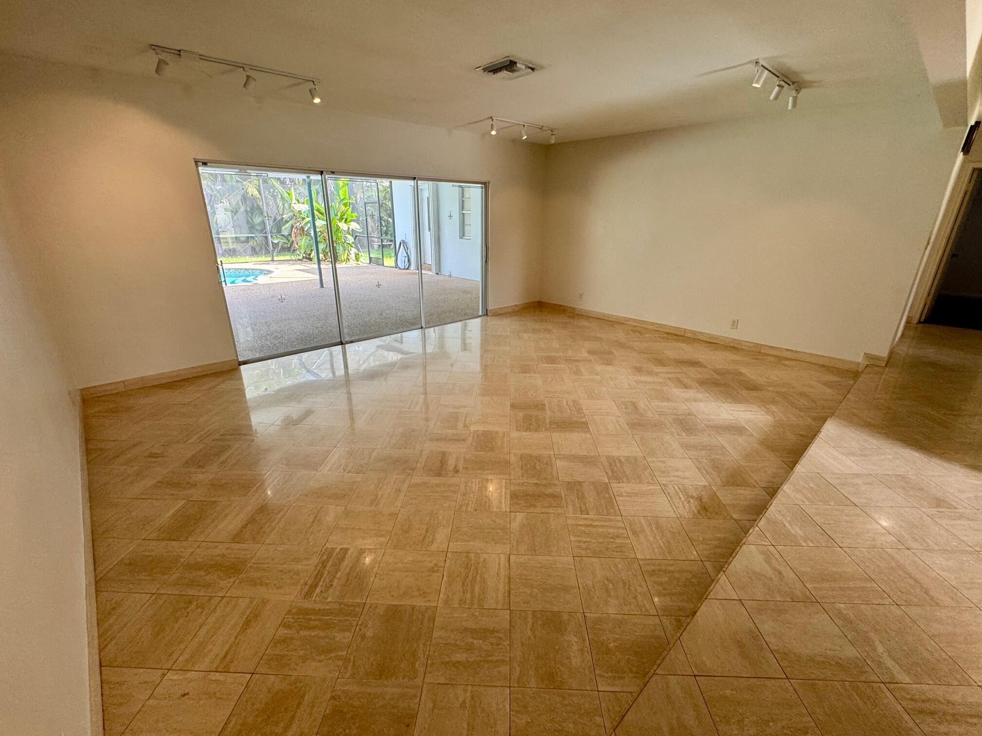 NEW ORLEANS VILLAS - Residential Lease