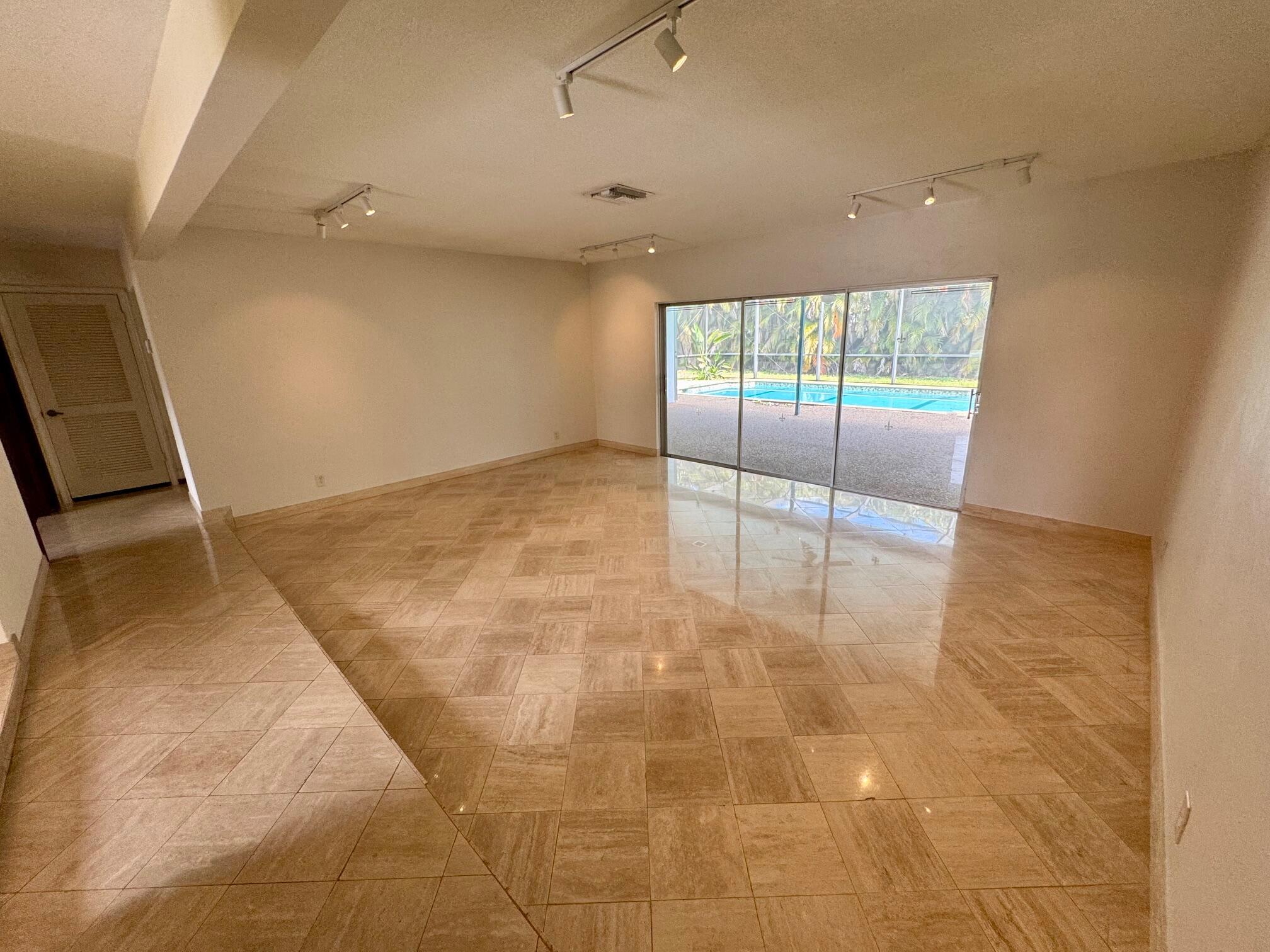 NEW ORLEANS VILLAS - Residential Lease