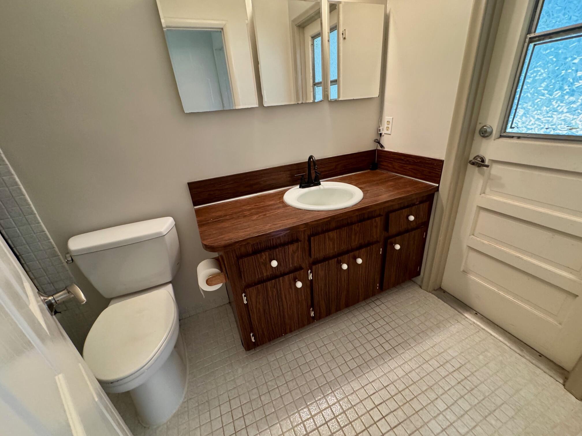 NEW ORLEANS VILLAS - Residential Lease